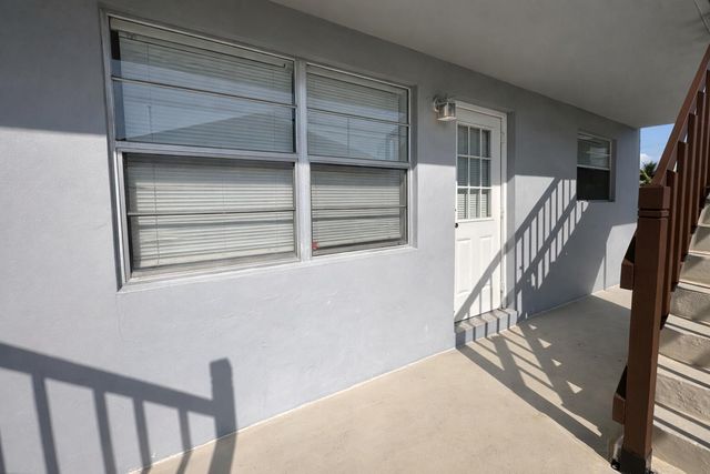 4130 SW 20th Street 2, West Park, FL 33023