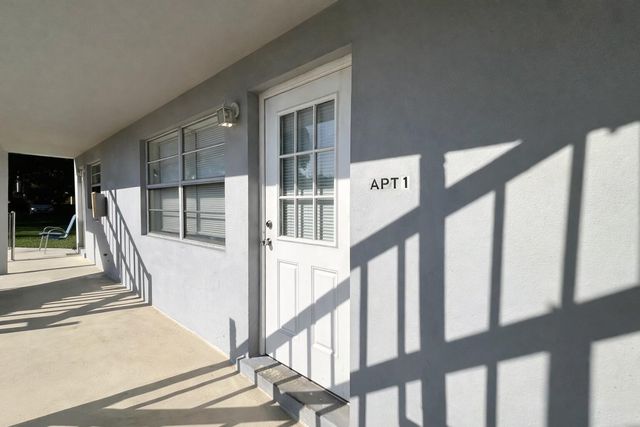 4130 SW 20th Street 2, West Park, FL 33023