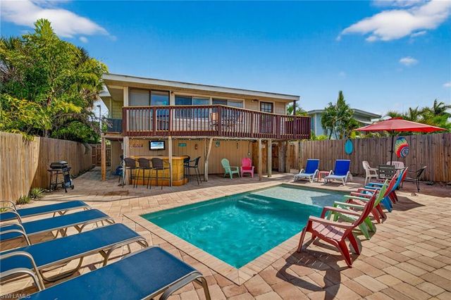 201 Miramar ST, Fort Myers Beach, FL 33931