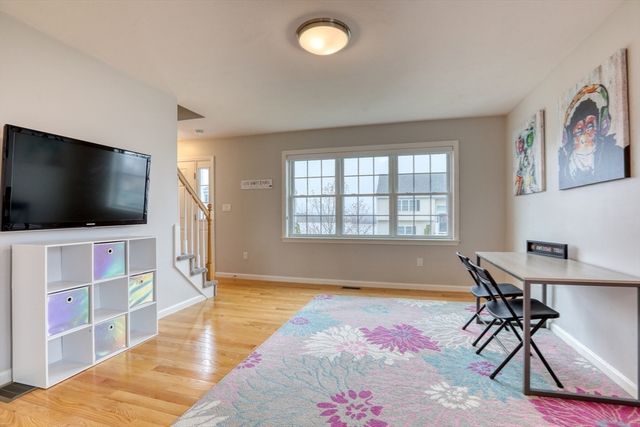 44 Gedney Dr, Peabody, MA 01960