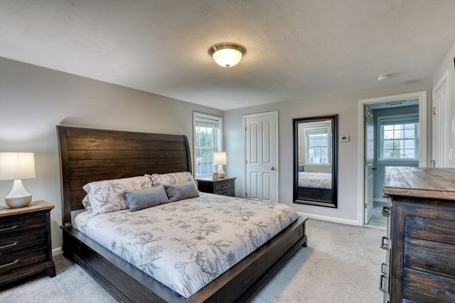 44 Gedney Dr, Peabody, MA 01960