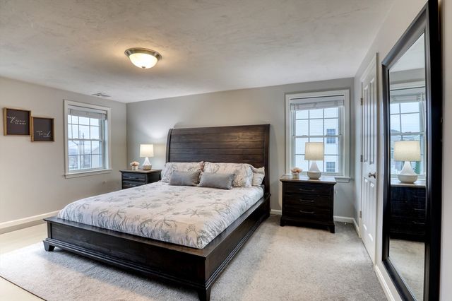 44 Gedney Dr, Peabody, MA 01960