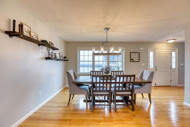 44 Gedney Dr, Peabody, MA 01960