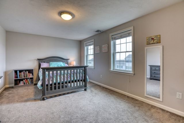 44 Gedney Dr, Peabody, MA 01960