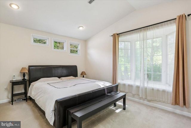 9011 KIRKDALE RD, Bethesda, MD 20817