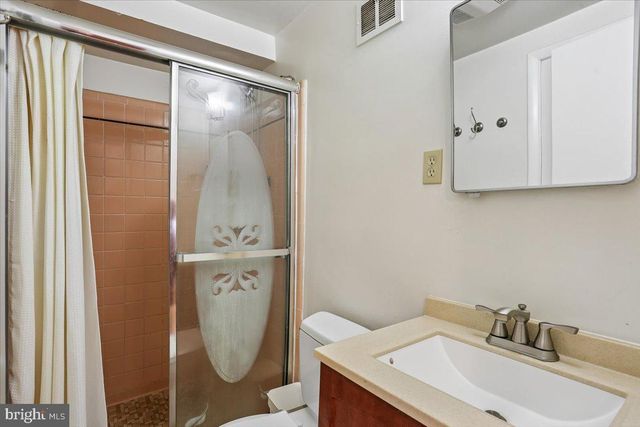 9011 KIRKDALE RD, Bethesda, MD 20817