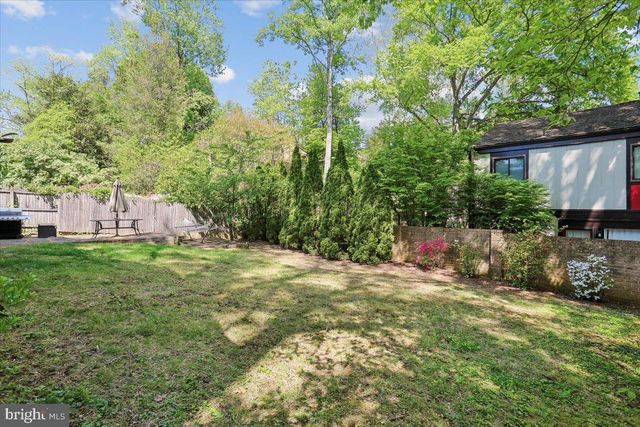 9011 KIRKDALE RD, Bethesda, MD 20817