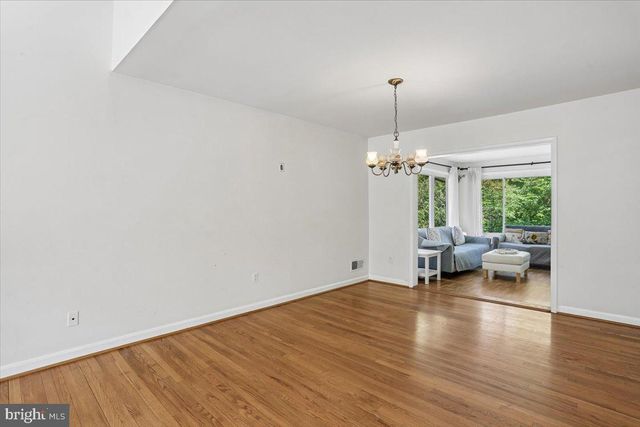 9011 KIRKDALE RD, Bethesda, MD 20817