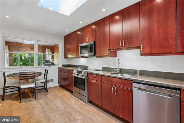 9011 KIRKDALE RD, Bethesda, MD 20817
