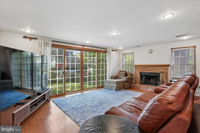 9011 KIRKDALE RD, Bethesda, MD 20817
