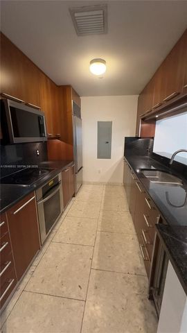 901 Brickell Key Boulevard 1102, Miami, FL 33131