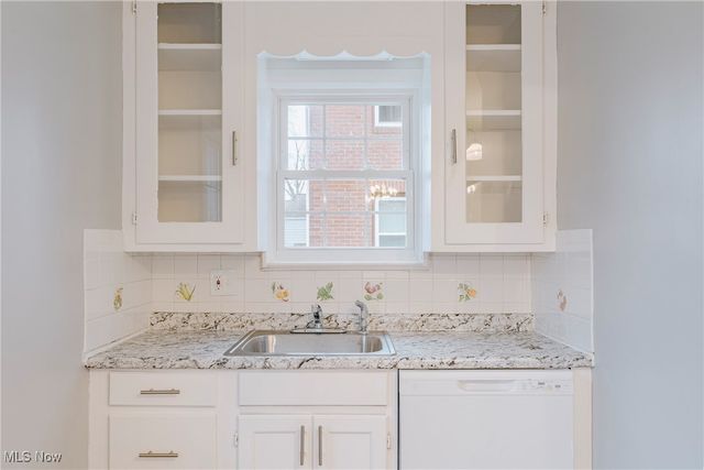 571 E 260th Street, Euclid, OH 44132