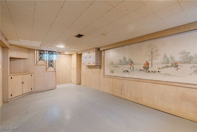 571 E 260th Street, Euclid, OH 44132