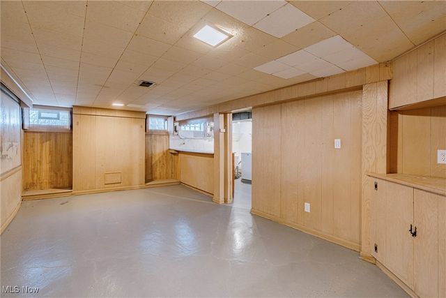 571 E 260th Street, Euclid, OH 44132