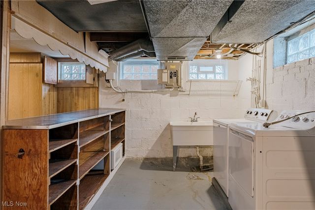 571 E 260th Street, Euclid, OH 44132