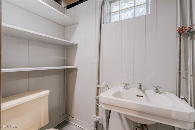 571 E 260th Street, Euclid, OH 44132