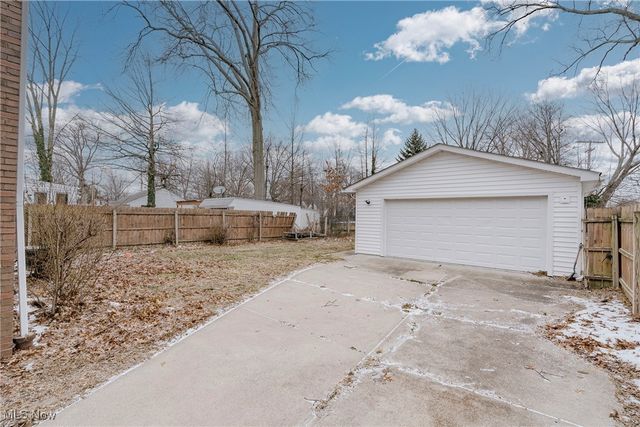 571 E 260th Street, Euclid, OH 44132