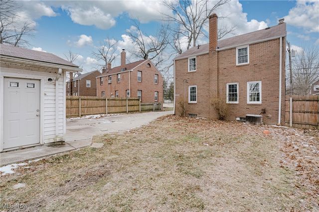 571 E 260th Street, Euclid, OH 44132