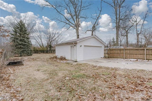 571 E 260th Street, Euclid, OH 44132