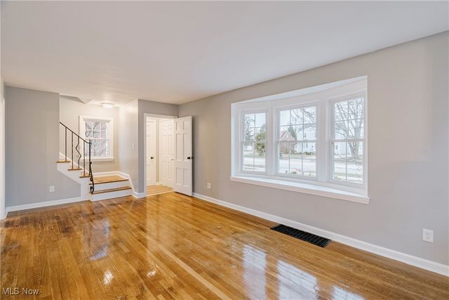 571 E 260th Street, Euclid, OH 44132