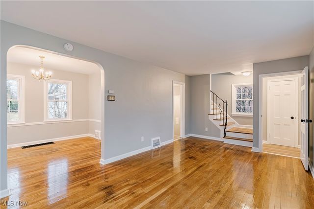 571 E 260th Street, Euclid, OH 44132