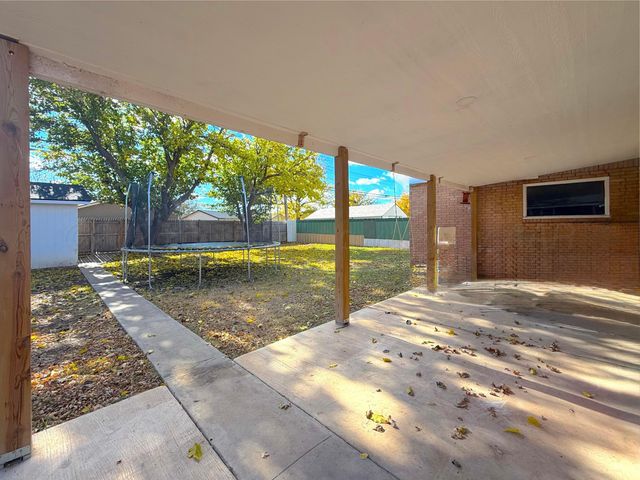 913 E 8th Street, Dumas, TX 79029