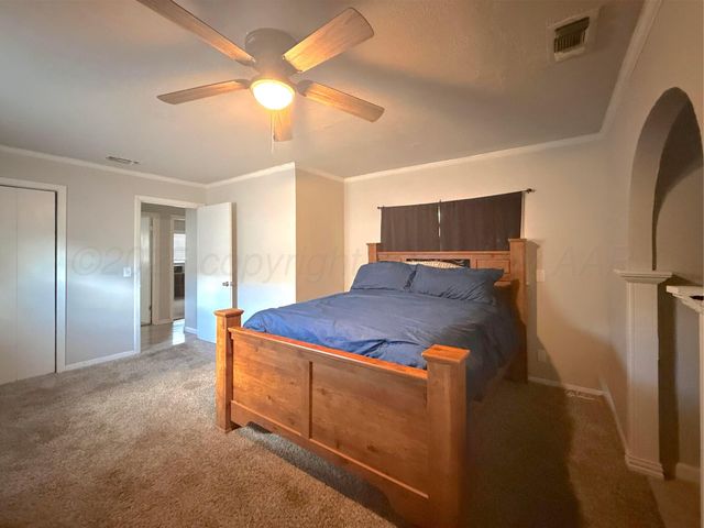 913 E 8th Street, Dumas, TX 79029