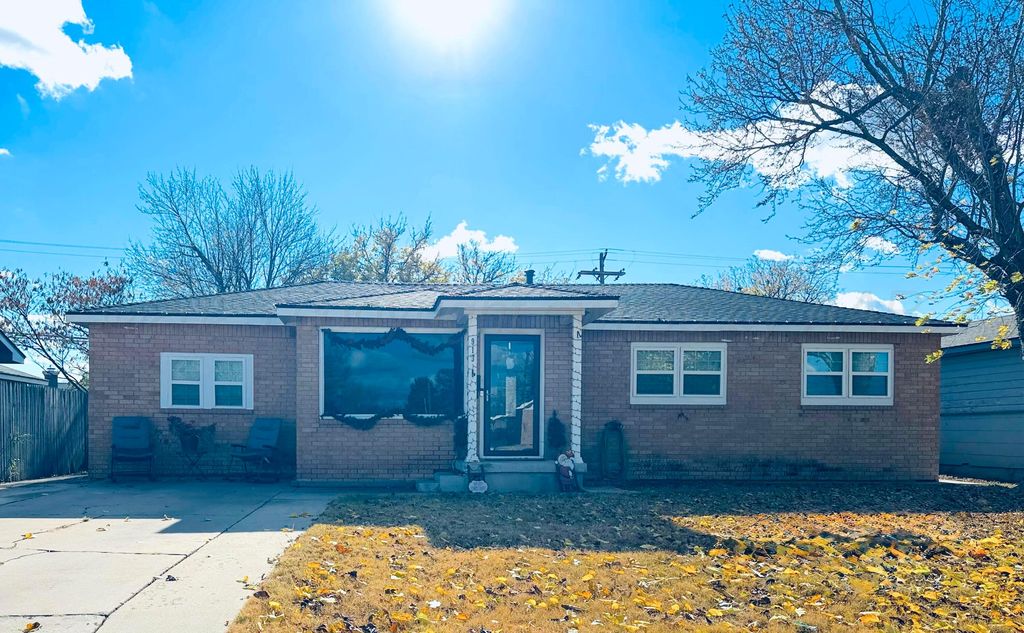 913 E 8th Street, Dumas, TX 79029