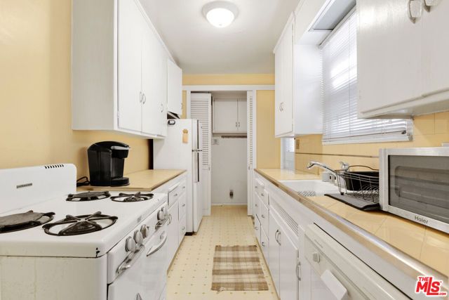 11737 Bellagio Road, Los Angeles, CA 90049