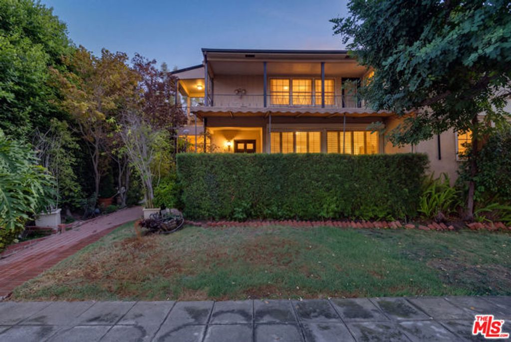 11737 Bellagio Road, Los Angeles, CA 90049