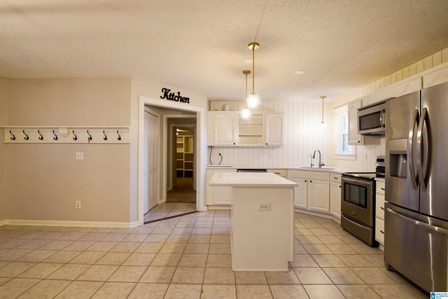 124 WILSON ROAD, Calera, AL 35040