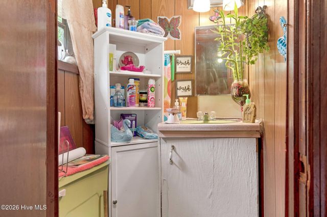 209 SE Railroad Street, Whitakers, NC 27891