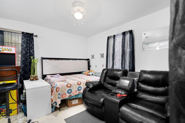 209 SE Railroad Street, Whitakers, NC 27891