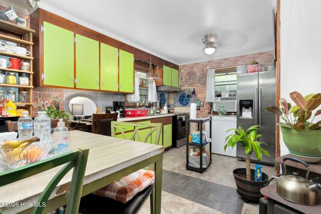 209 SE Railroad Street, Whitakers, NC 27891