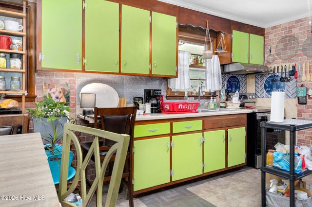 209 SE Railroad Street, Whitakers, NC 27891