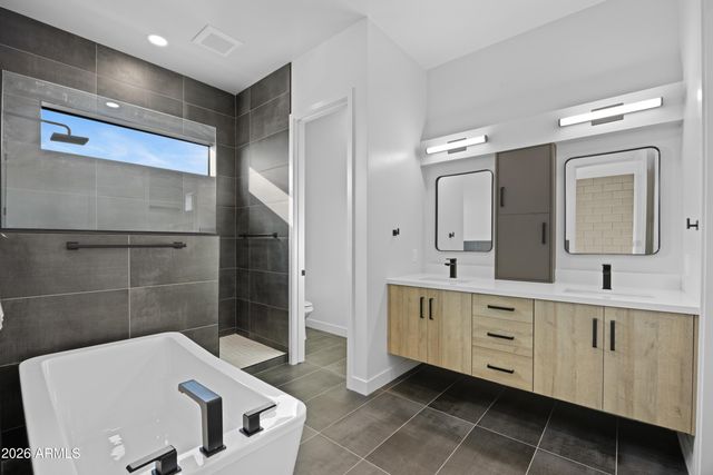 377 E WINDSOR Avenue 13, Phoenix, AZ 85004