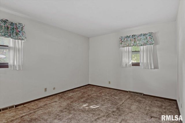 35 PROVIDENCE Lane, Springfield, IL 62711