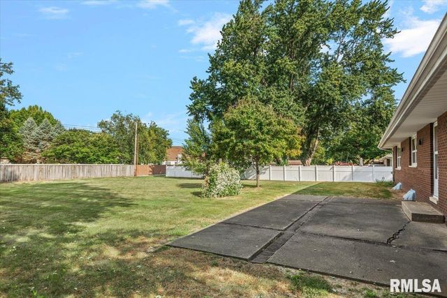 35 PROVIDENCE Lane, Springfield, IL 62711
