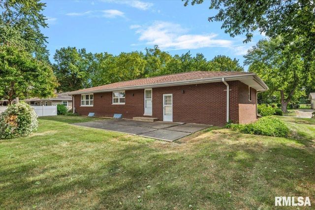 35 PROVIDENCE Lane, Springfield, IL 62711