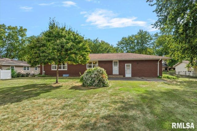 35 PROVIDENCE Lane, Springfield, IL 62711