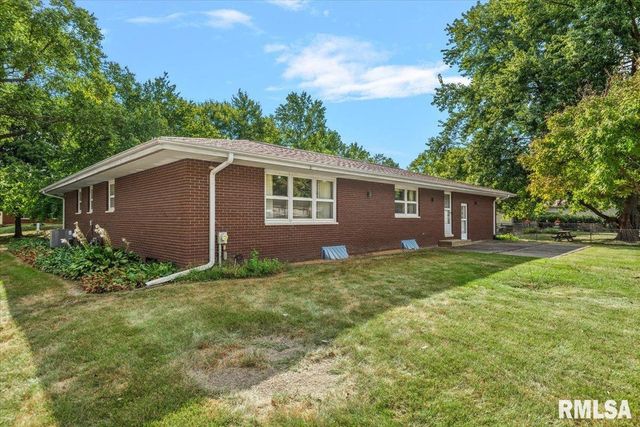 35 PROVIDENCE Lane, Springfield, IL 62711