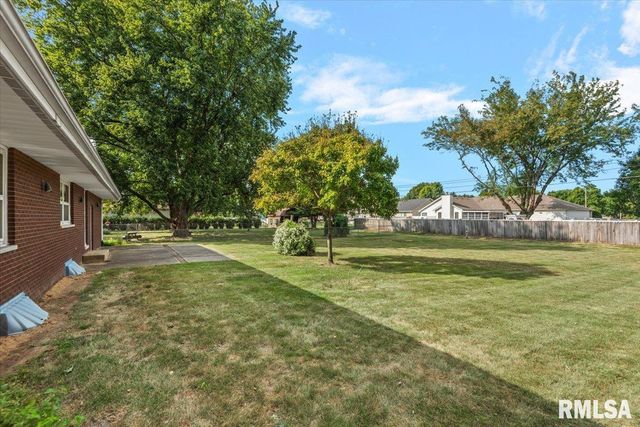 35 PROVIDENCE Lane, Springfield, IL 62711