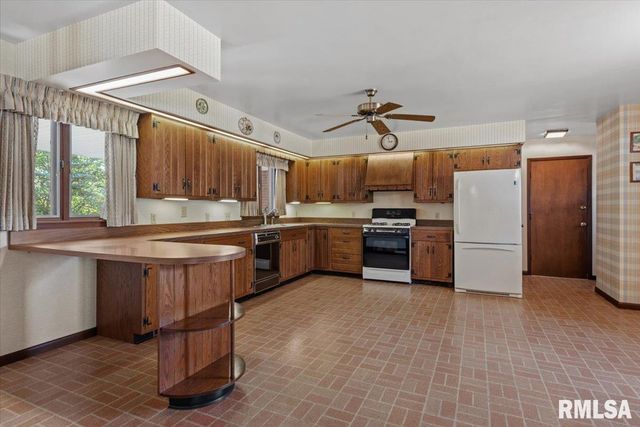 35 PROVIDENCE Lane, Springfield, IL 62711