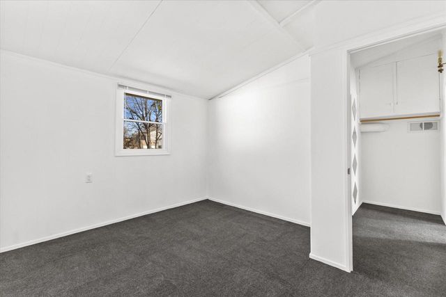 N96W16012 County Line ROAD, Germantown, WI 53022