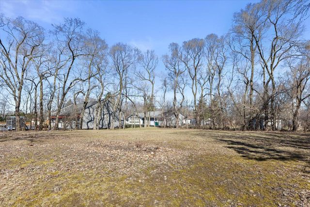 N96W16012 County Line ROAD, Germantown, WI 53022