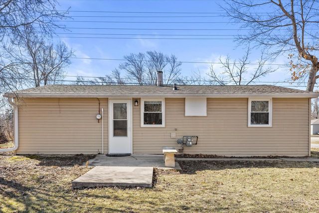 N96W16012 County Line ROAD, Germantown, WI 53022