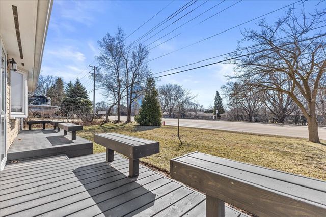 N96W16012 County Line ROAD, Germantown, WI 53022