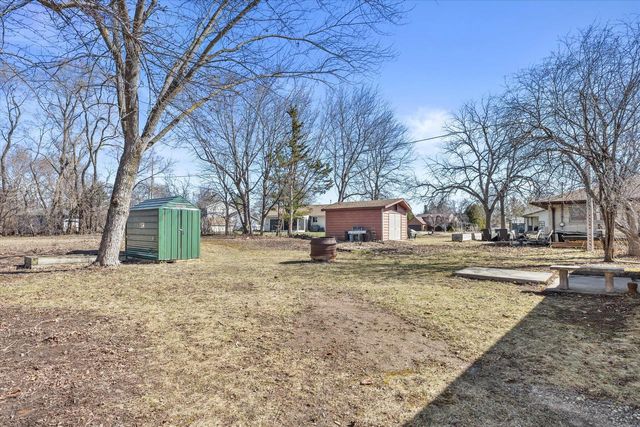 N96W16012 County Line ROAD, Germantown, WI 53022