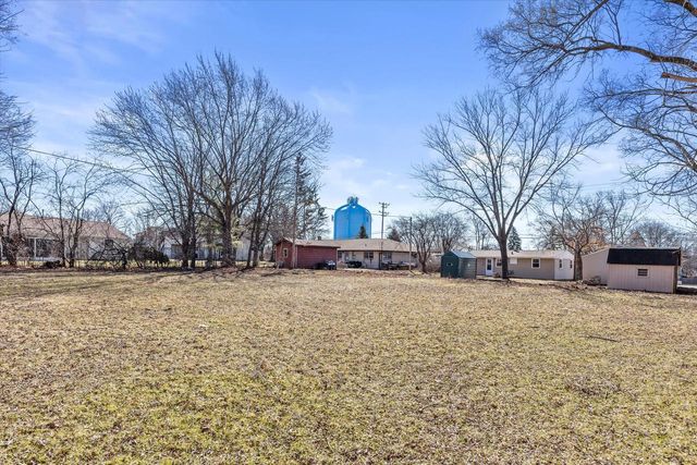 N96W16012 County Line ROAD, Germantown, WI 53022