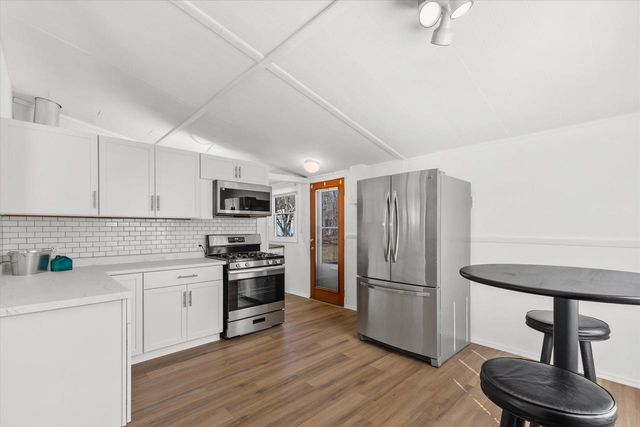 N96W16012 County Line ROAD, Germantown, WI 53022